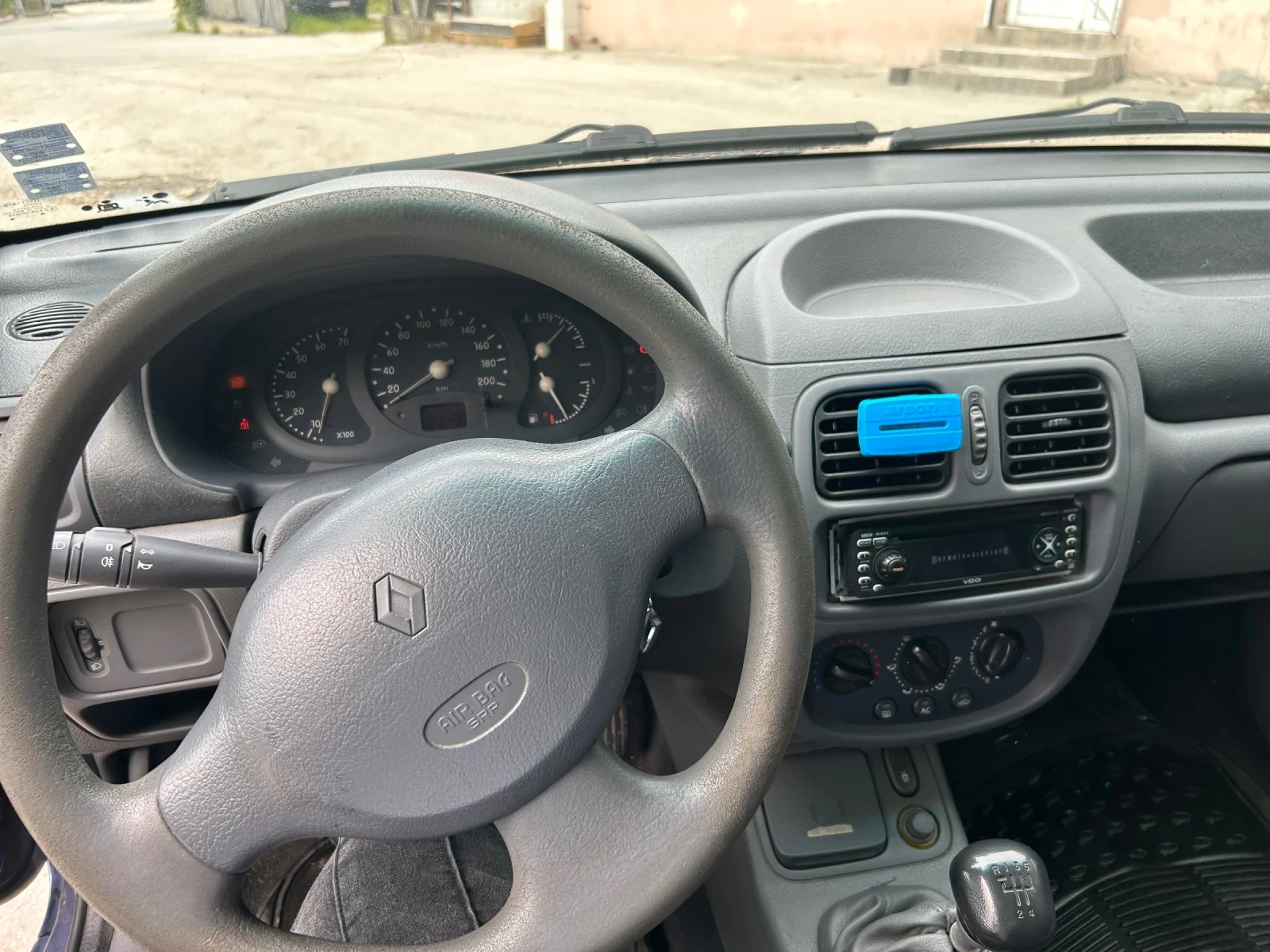 Renault Clio, снимка 11 - Автомобили и джипове - 54526786