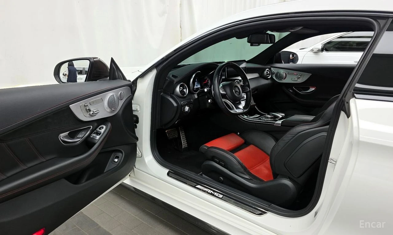 Mercedes-Benz C 63 AMG S* BURMESTER* CARBON* ХЕДЪП* LANE* ASSIST* , снимка 5 - Автомобили и джипове - 54701268