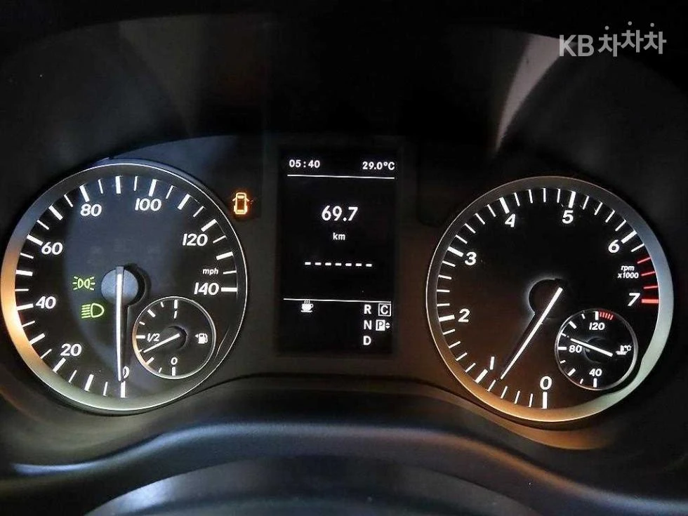 Mercedes-Benz V 300 * FIRST CLASS* ULTRA LUXURY * КРАЙНА ЦЕНА* , снимка 10 - Автомобили и джипове - 56136459
