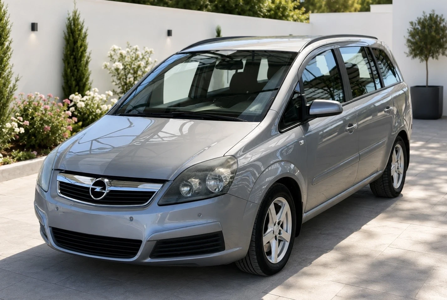 Opel Zafira 1.9 CDTI 6+ 1