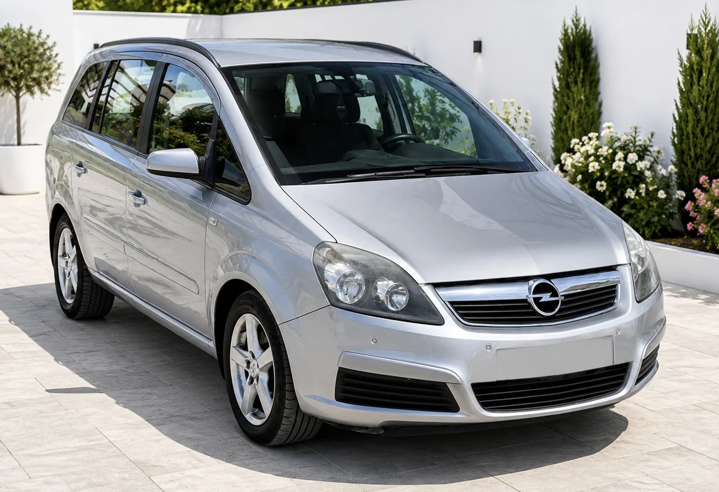 Opel Zafira 1.9 CDTI 6+ 1, снимка 2 - Автомобили и джипове - 56245875
