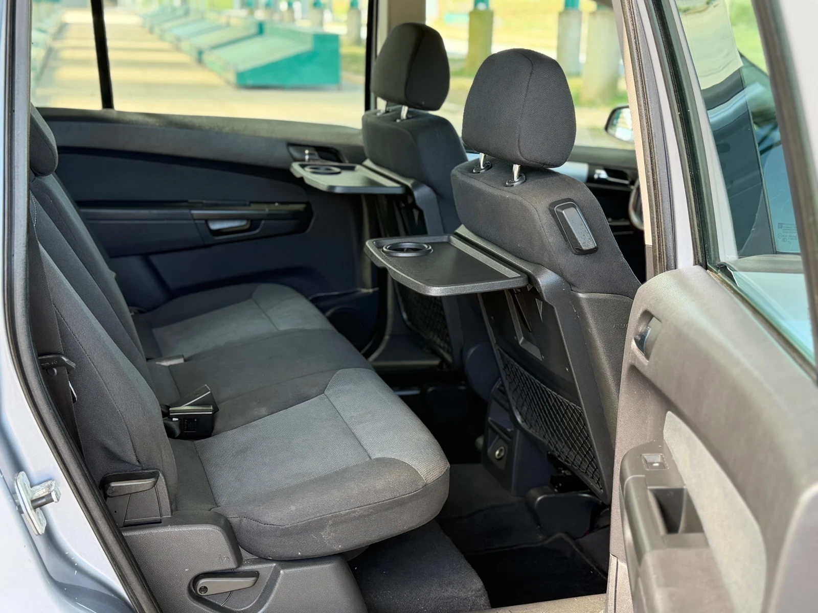 Opel Zafira 1.9 CDTI 6+ 1, снимка 8 - Автомобили и джипове - 56245875