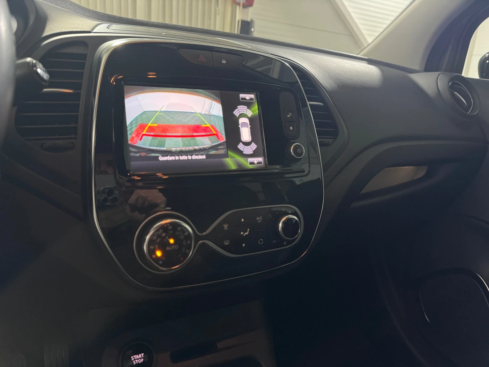 Renault Captur 1.5 DCI 110 hp | FACELIFT | KEYLESS | CAMERA , снимка 15 - Автомобили и джипове - 56577823