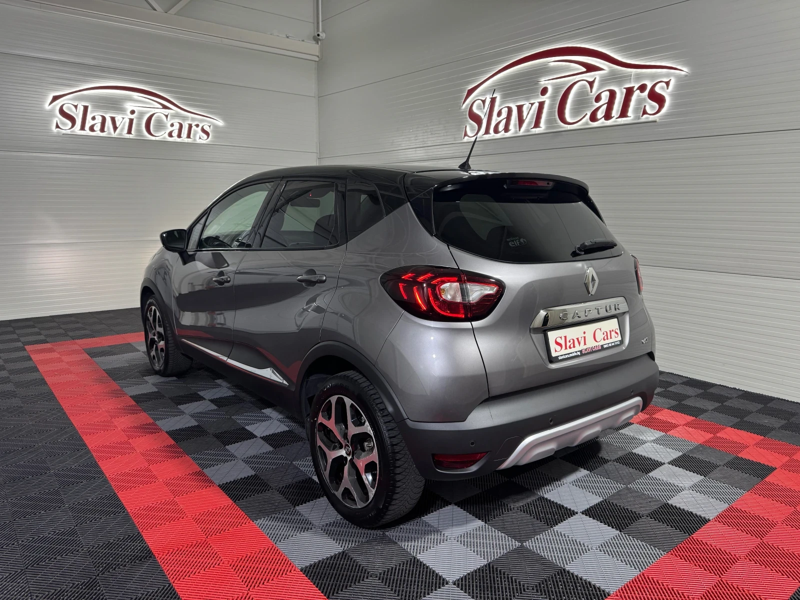 Renault Captur 1.5 DCI 110 hp | FACELIFT | KEYLESS | CAMERA , снимка 4 - Автомобили и джипове - 56577823