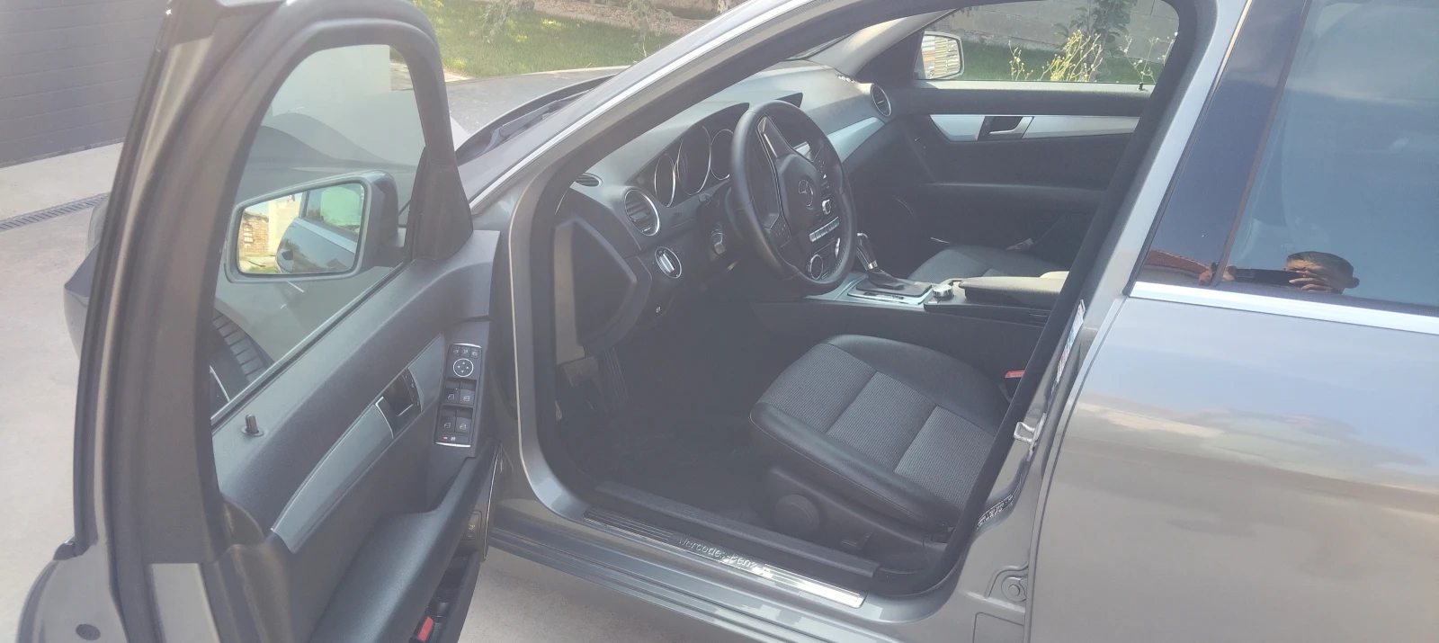 Mercedes-Benz C 220 W204, снимка 6 - Автомобили и джипове - 56629231