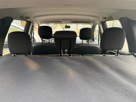 Dacia Duster 1.6i GAS ИТАЛИЯ, снимка 12