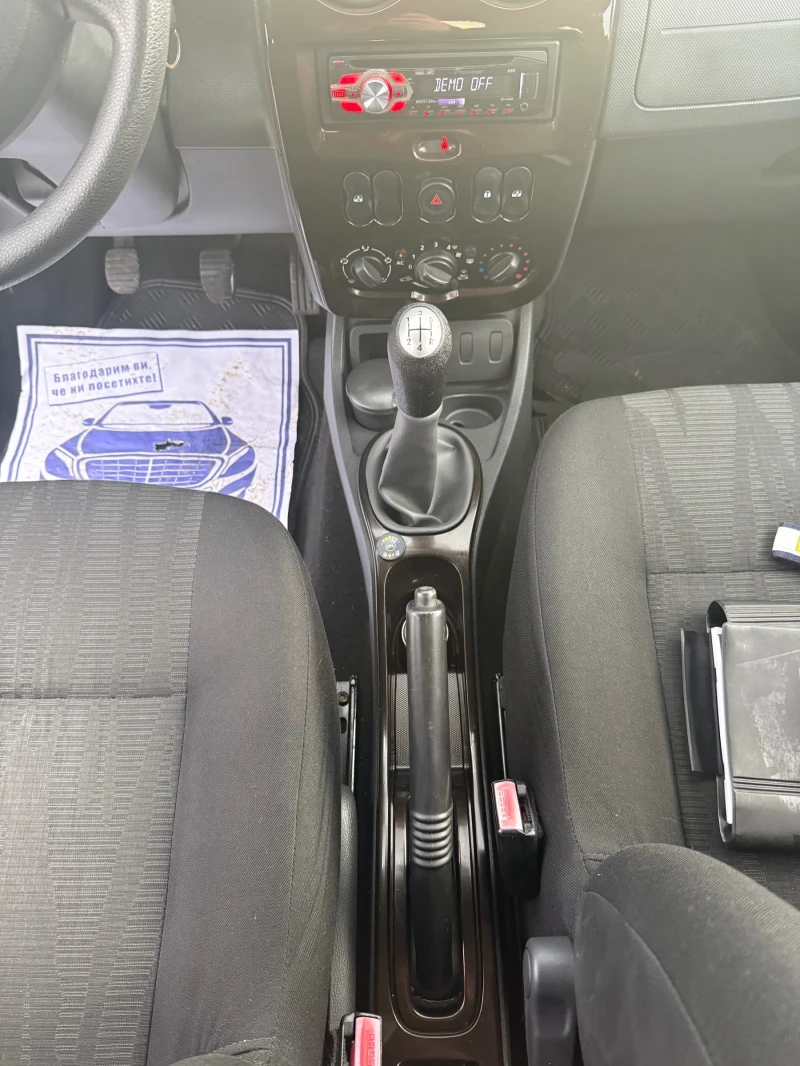 Dacia Duster 1.6i GAS ИТАЛИЯ, снимка 7 - Автомобили и джипове - 52487749