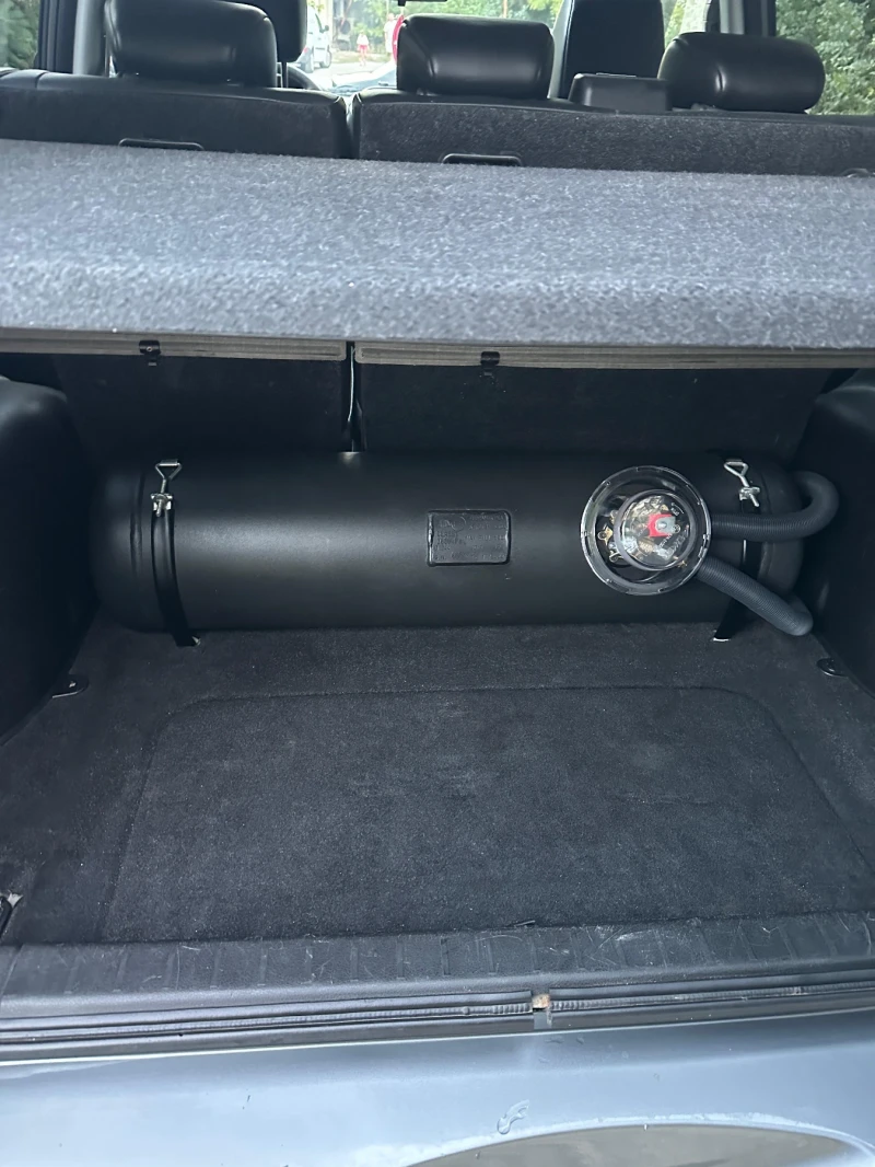 Suzuki Vitara 2.0 Бензин/Газ, снимка 11 - Автомобили и джипове - 52790512