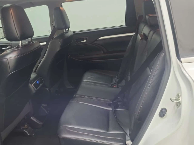 Toyota Highlander  XLE /CARFAX /Кожа/Нави/4х4/7 места, снимка 12 - Автомобили и джипове - 53560185