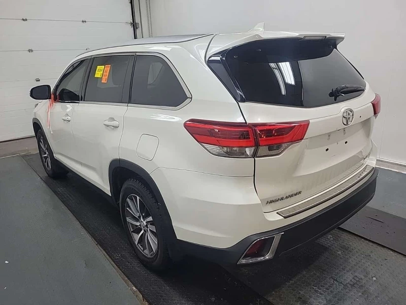 Toyota Highlander  XLE /CARFAX /Кожа/Нави/4х4/7 места, снимка 5 - Автомобили и джипове - 53560185