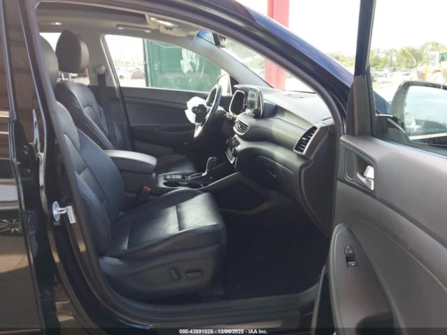 Hyundai Tucson * Ultimate* 4х4* Обдухване* 360Камера* Подгрев* 70, снимка 11 - Автомобили и джипове - 52843697