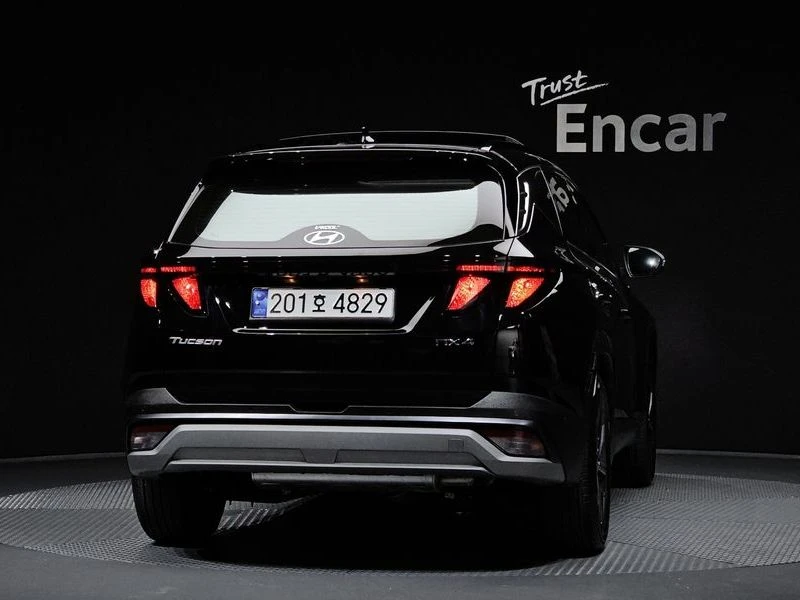 Hyundai Tucson * 1.6T 2WD* ЦЕНАДОБГ!, снимка 4 - Автомобили и джипове - 55596033