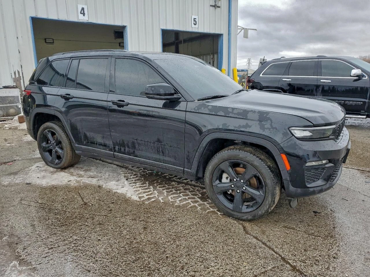 Jeep Grand cherokee LIMITED* AWD* ДИСТРОНИК* КОЖА* ПОДГРЕВИ* , снимка 4 - Автомобили и джипове - 53806153