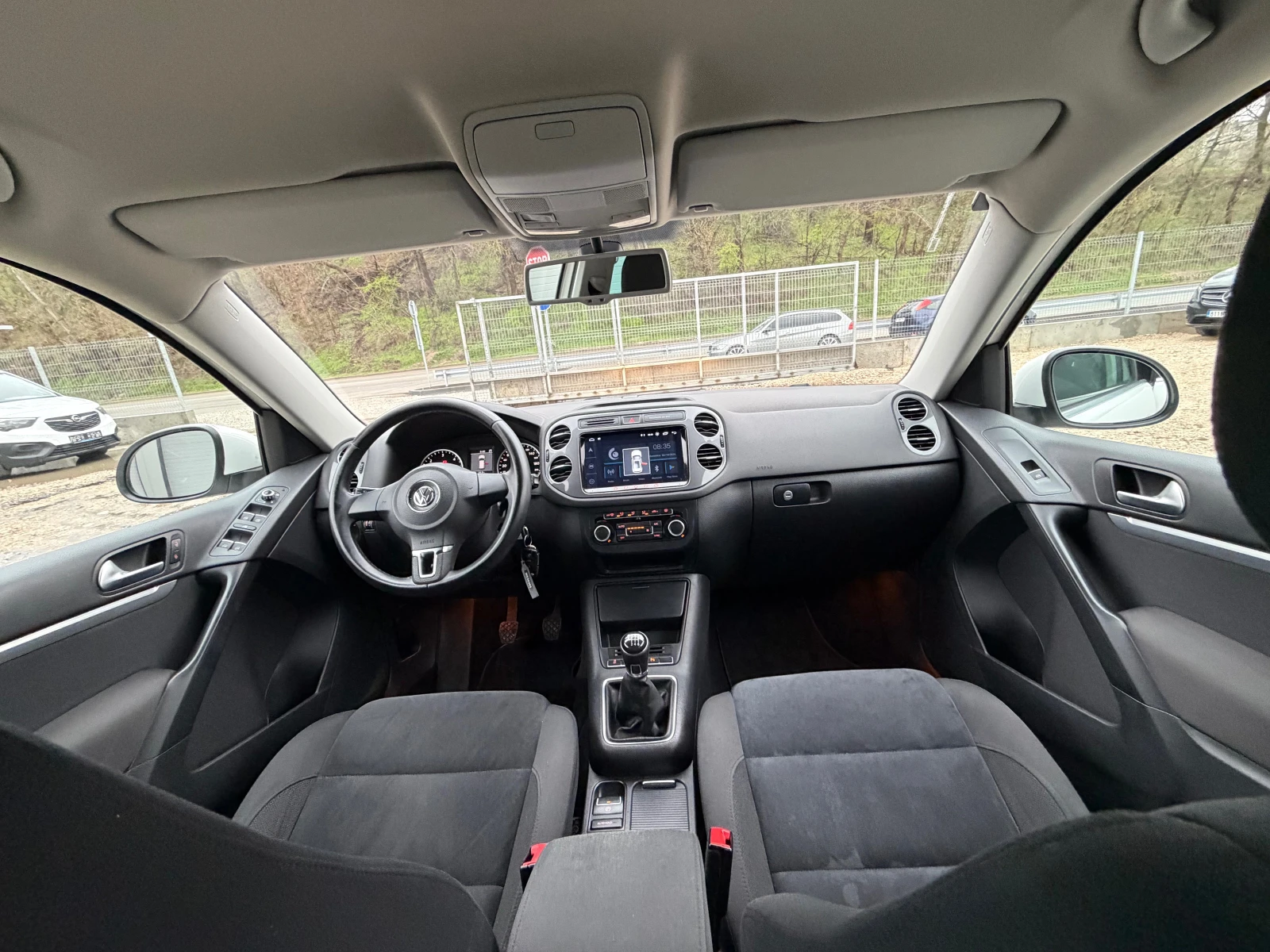 VW Tiguan 2.0TDI* NAVI* FACE* TOP* 165000KM, снимка 10 - Автомобили и джипове - 54070348