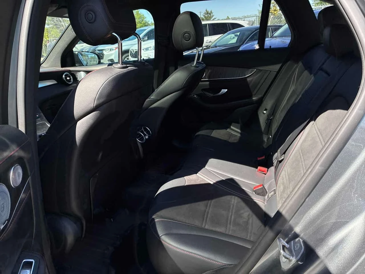 Mercedes-Benz GLC 43 AMG 4MATIC* BURMESTER* PANORAMA* 360КАМЕРИ* , снимка 12 - Автомобили и джипове - 54653296