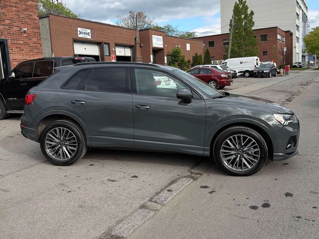 Audi Q3 Komfort /DIS/CAMERA/ПОДГРЕВИ/АВТОКРЕДИТ, снимка 3 - Автомобили и джипове - 54726398