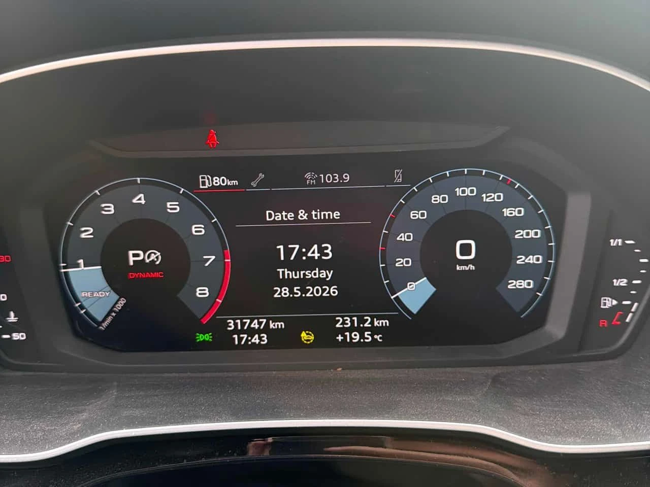 Audi Q3 Komfort /DIS/CAMERA/ПОДГРЕВИ/АВТОКРЕДИТ, снимка 8 - Автомобили и джипове - 54726398