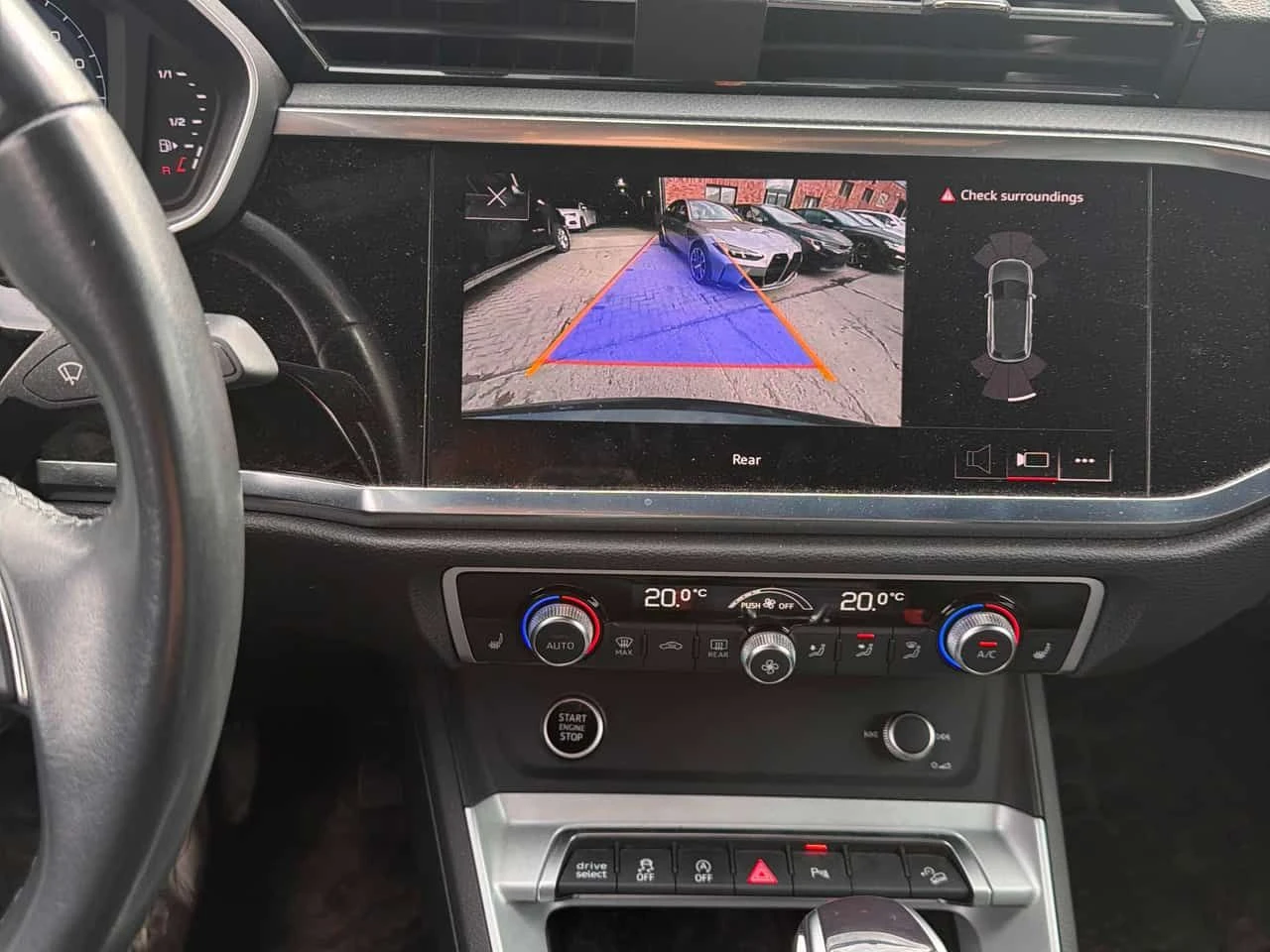 Audi Q3 Komfort /DIS/CAMERA/ПОДГРЕВИ/АВТОКРЕДИТ, снимка 9 - Автомобили и джипове - 54726398