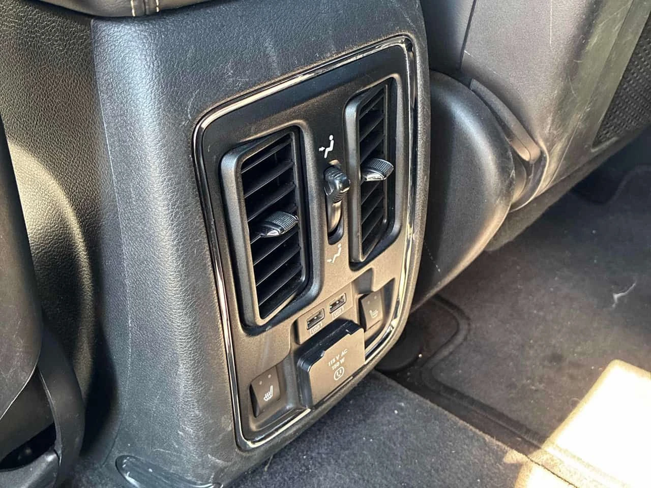 Jeep Grand cherokee * Overland * CARFAX * ЦЕНА ДО БГ, снимка 13 - Автомобили и джипове - 55189166