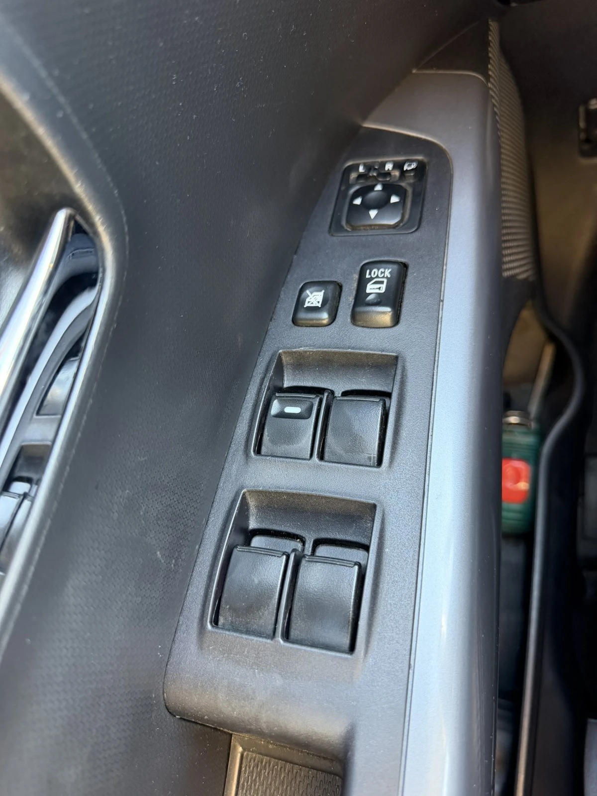 Citroen C-Crosser 2.2 HDI | Mobile.bg � ����������� 13