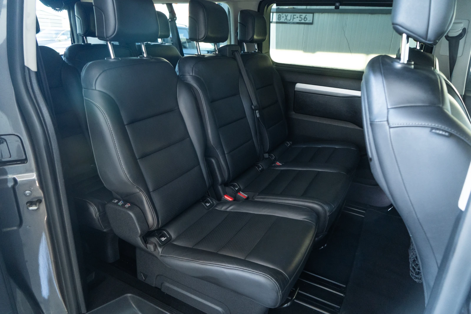 Citroen Spacetourer 2020 = FULL MAX = 2.0HDI = 8 SEATS = ЛИЗИНГ, снимка 10 - Автомобили и джипове - 56649732