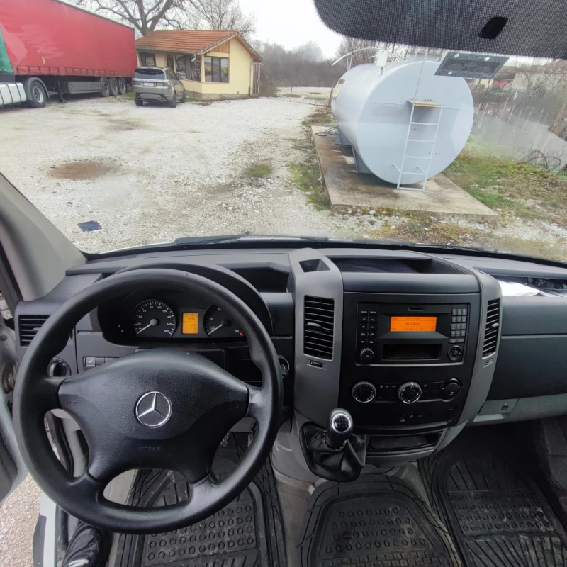 Mercedes-Benz Sprinter ФУРГОН * ПАДАЩ БОРД, снимка 10 - Бусове и автобуси - 52640399