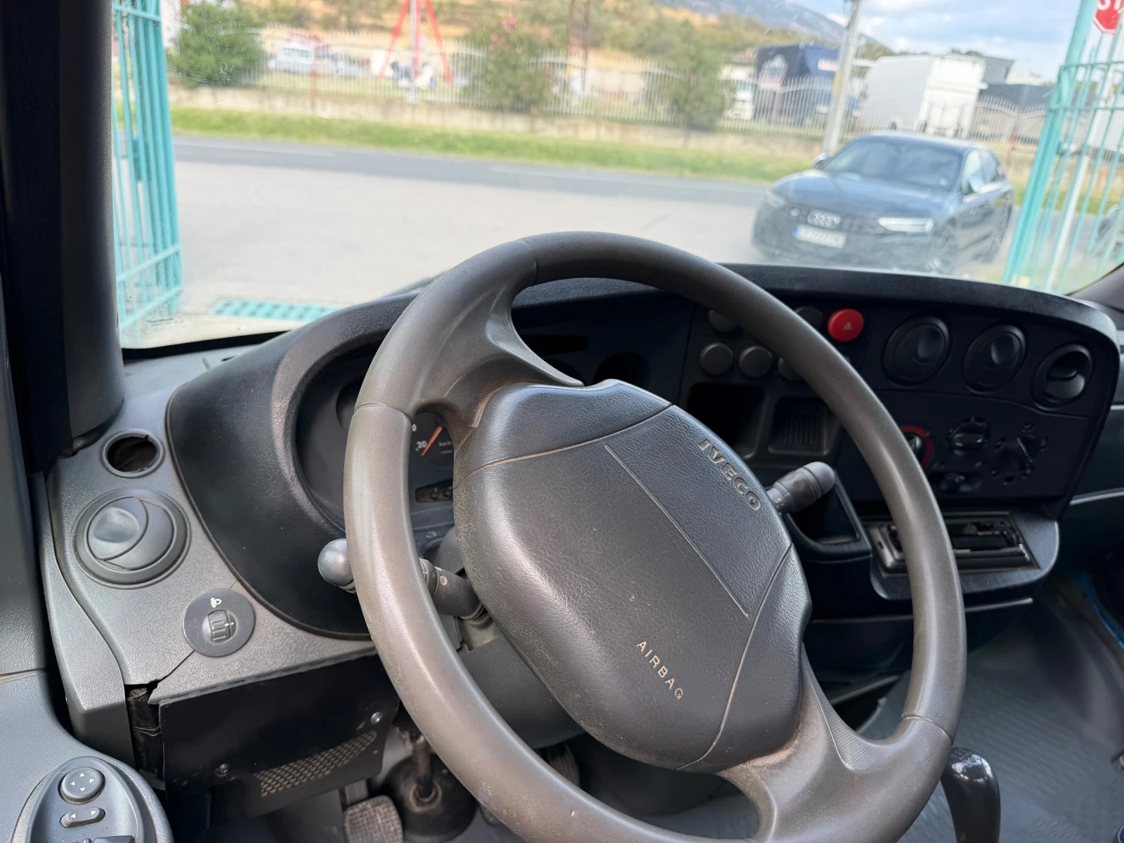 Iveco Daily 35C12* Тристранен самосвал* 3.00 метра кош, снимка 4 - Бусове и автобуси - 56041535