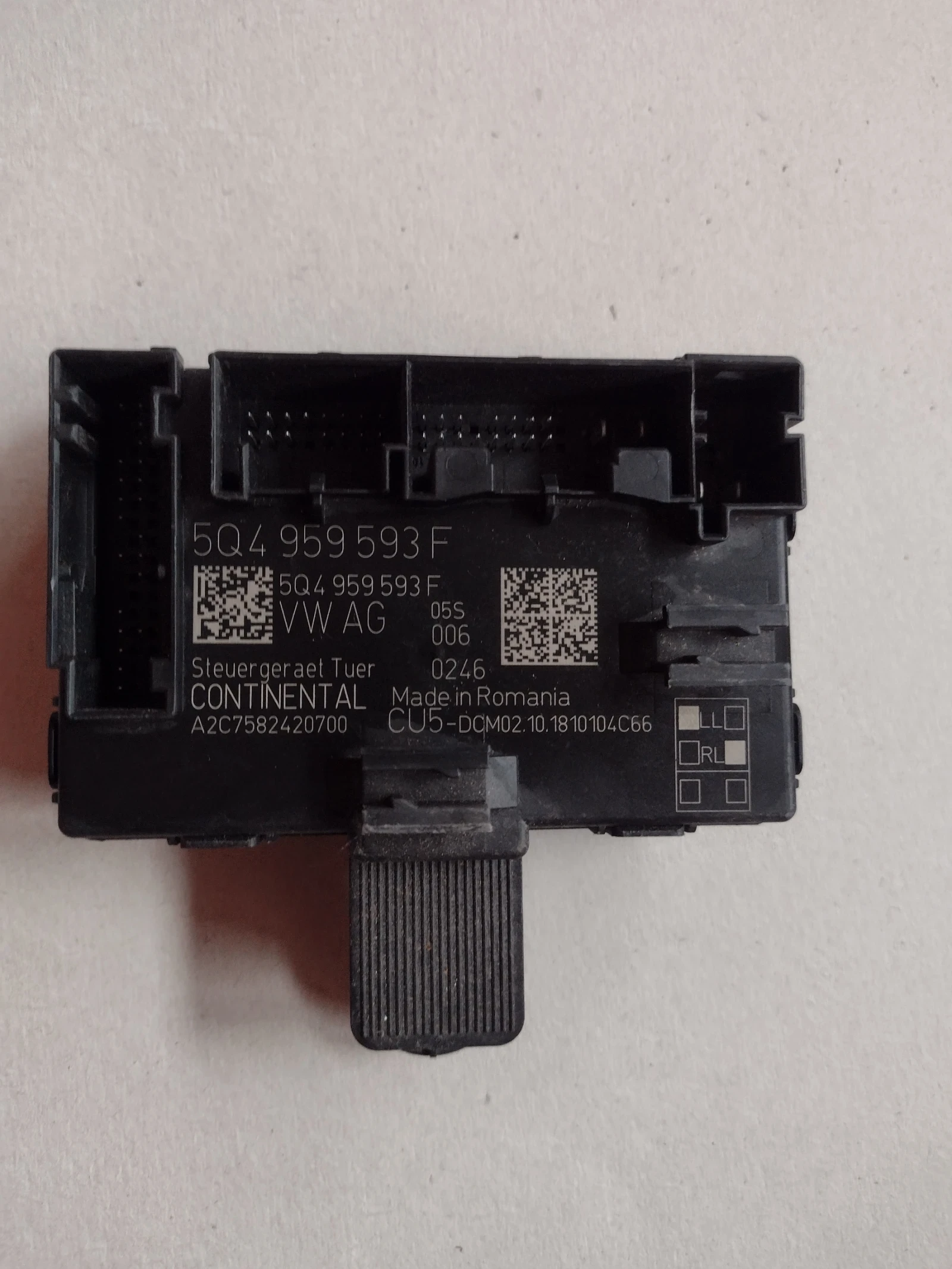 5Q4959593F       VW, SKODA, SEAT   5Q4 959 593 F | Mobile.bg   1