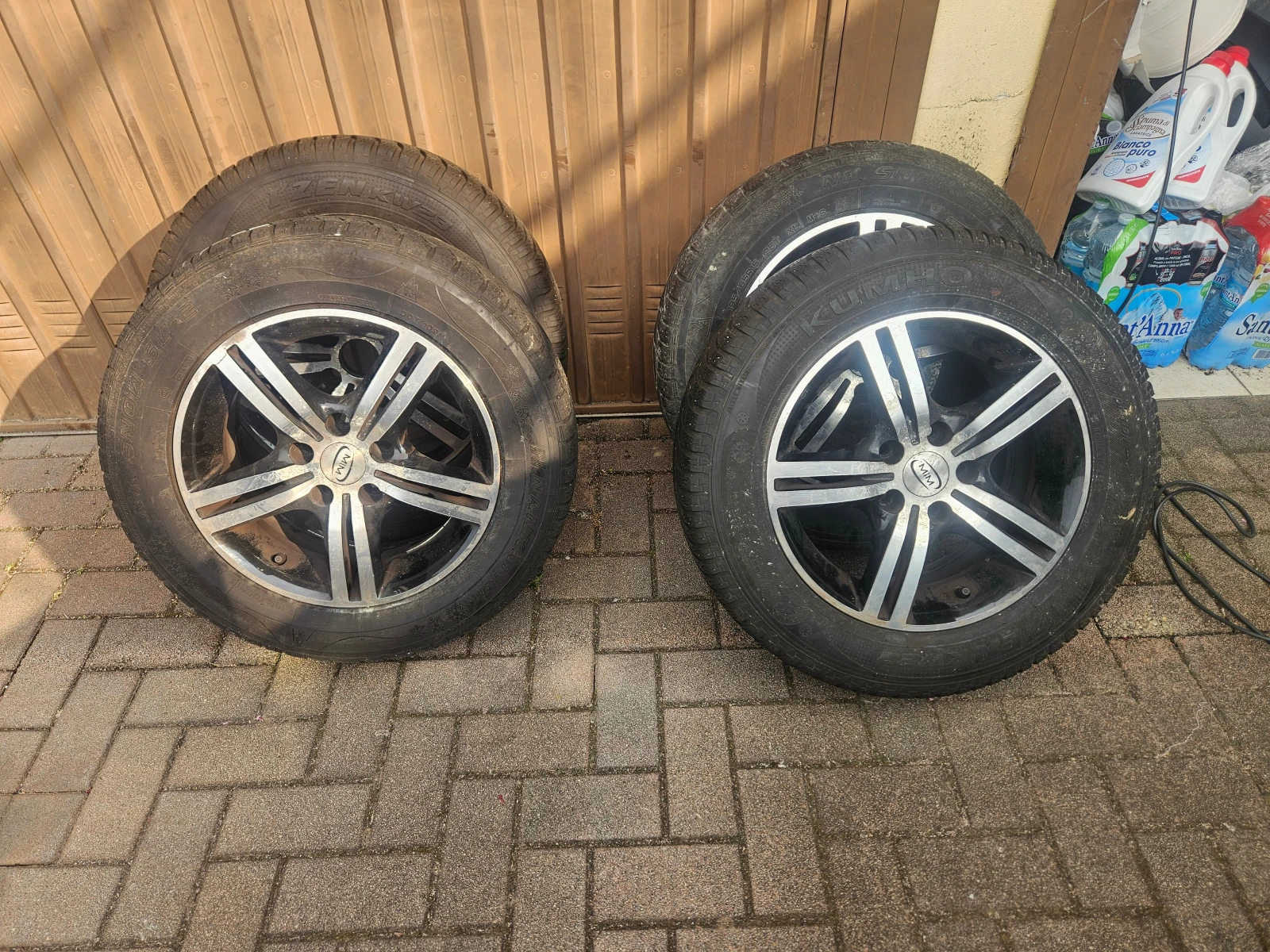 ���� � ������ 195/65R15 �� ����� | Mobile.bg � ����������� 1
