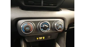 Toyota Yaris 1.5 VVT-i Active , снимка 13