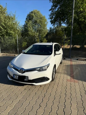 Toyota Auris, снимка 1