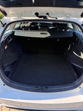 Toyota Auris, снимка 8
