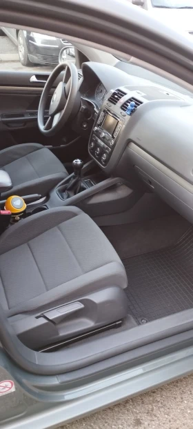 Обява за продажба на VW Golf 1.6фси 115 ~7 500 лв. - изображение 11