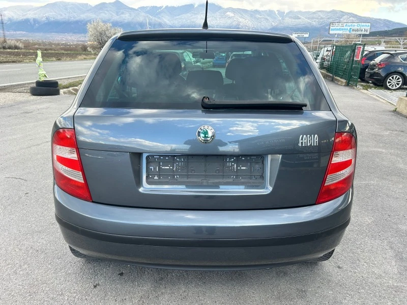 Skoda Fabia 1.4i, снимка 5 - Автомобили и джипове - 46356199