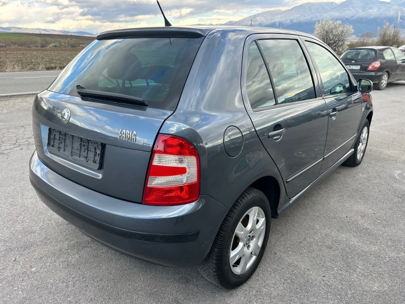 Skoda Fabia 1.4i, снимка 6 - Автомобили и джипове - 46356199