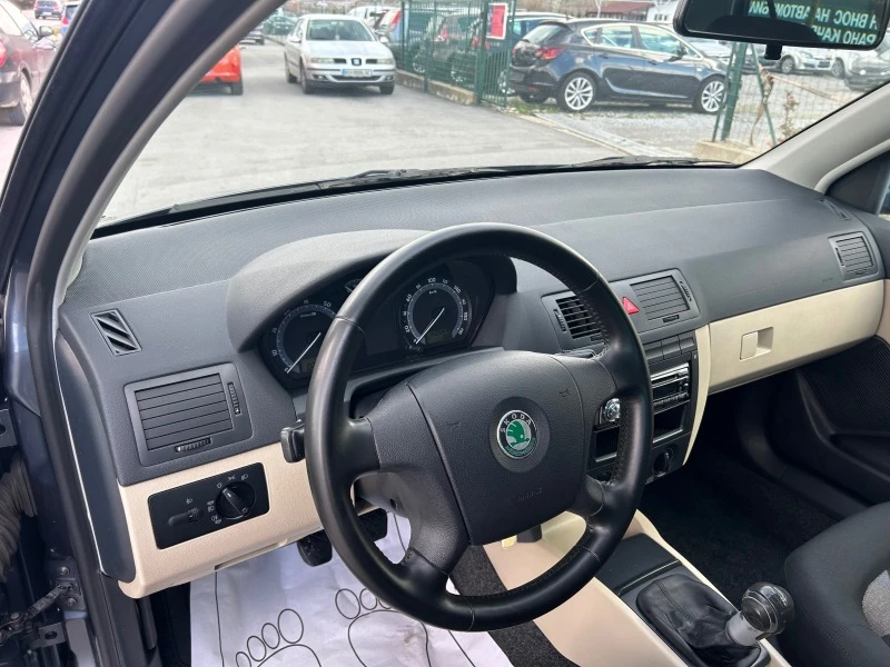 Skoda Fabia 1.4i, снимка 8 - Автомобили и джипове - 46356199