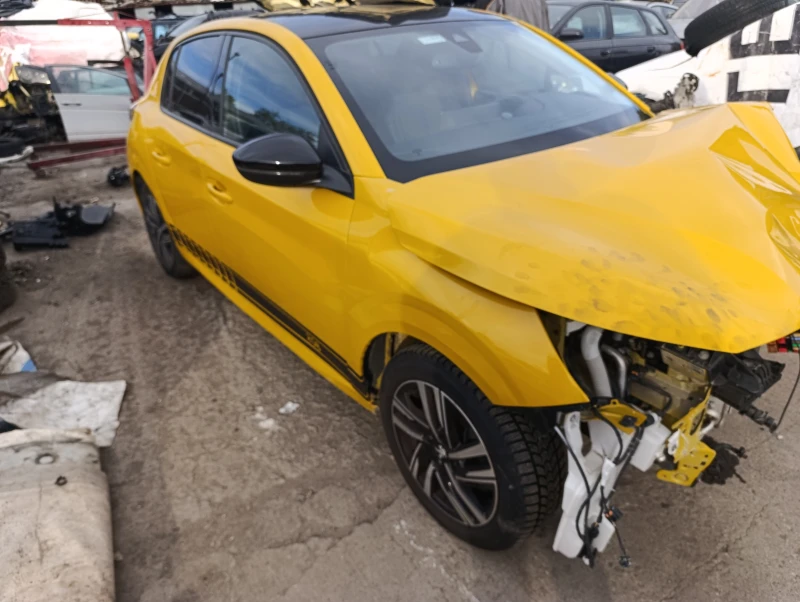 Peugeot 208 1.2i, снимка 3 - Автомобили и джипове - 47620977