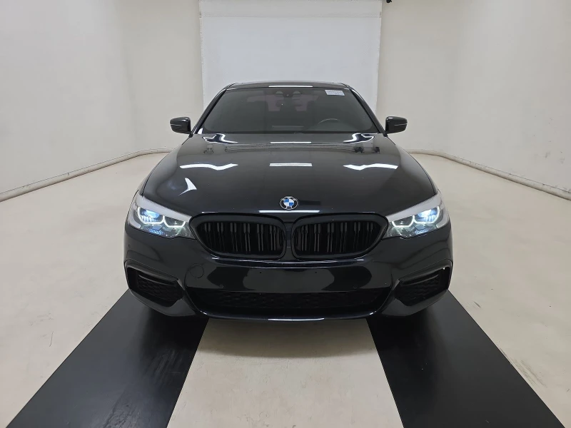 BMW 530 M-PACK* МАСАЖ* ОБДУХ* BLACK OPTIC* M-ОКАЧВАНЕ* KEY