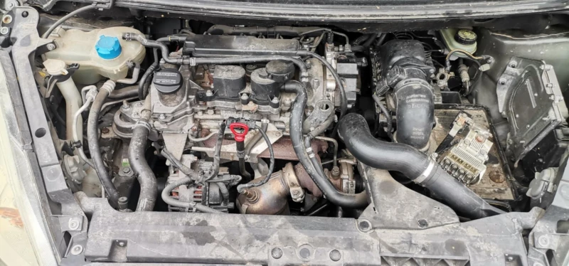 Mitsubishi Colt 1.5, снимка 6 - Автомобили и джипове - 51415702