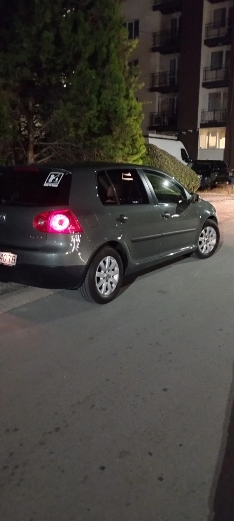 VW Golf 1.6фси 115, снимка 5 - Автомобили и джипове - 52013034