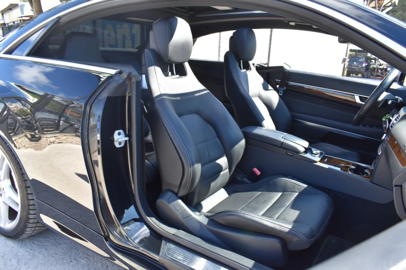Mercedes-Benz E 400 333H.P UNIQUE* PANORAMA* HARMAN* LINE ASSIST* FRON, снимка 17 - Автомобили и джипове - 53370321