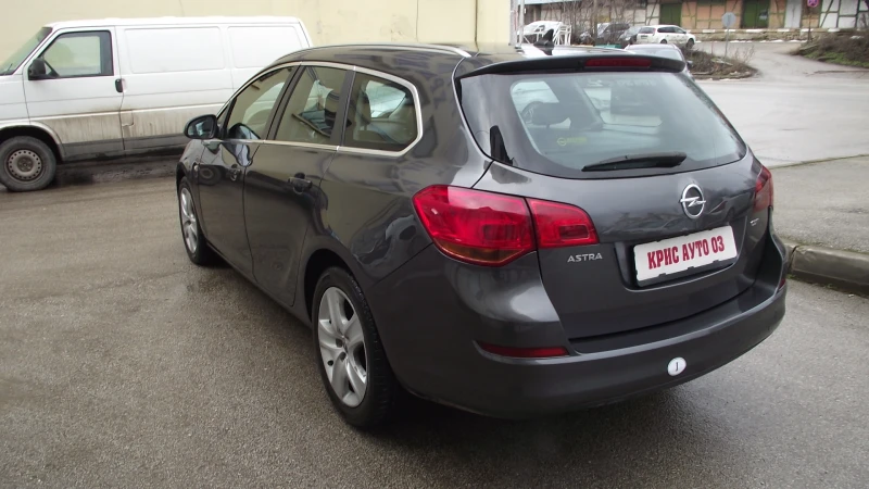 Opel Astra 1.7.d.125.k.c.6.speed.5.100 km., снимка 5 - Автомобили и джипове - 53391645
