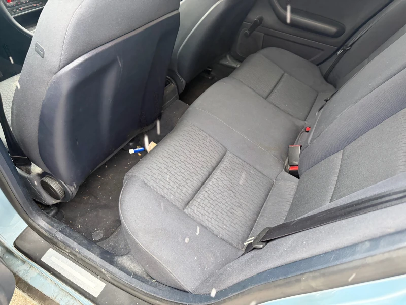 Audi A4 2.0 TDI, снимка 8 - Автомобили и джипове - 53574972