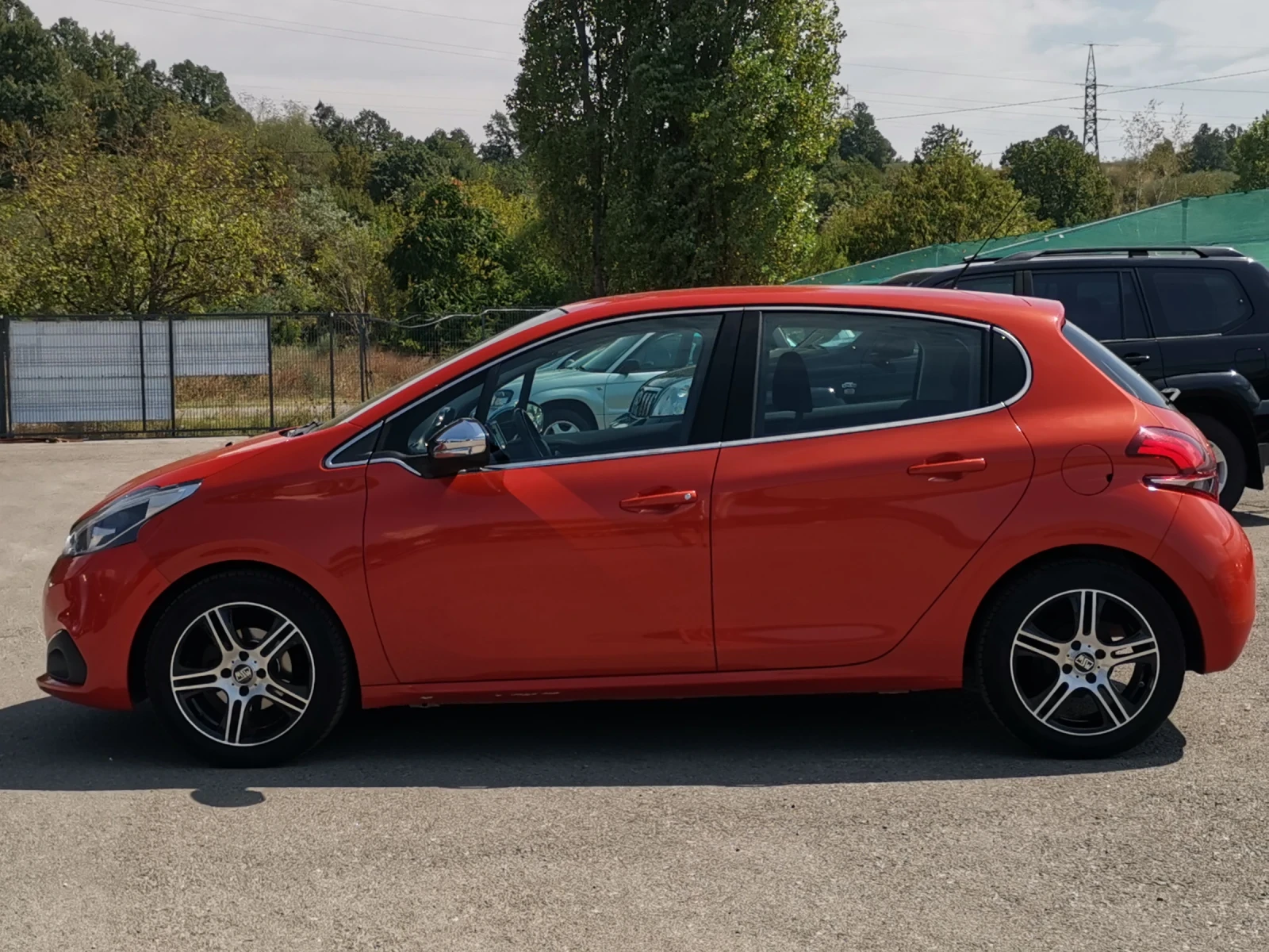 Peugeot 208 1.2i GT-line EURO6 - изображение 2