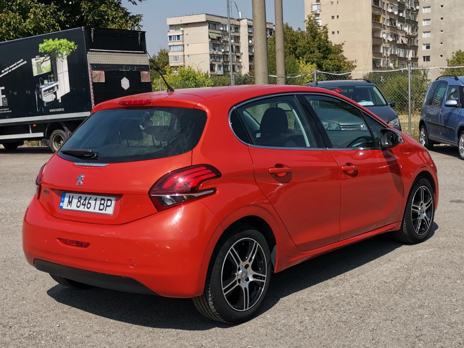 Peugeot 208 1.2i GT-line EURO6 - изображение 5