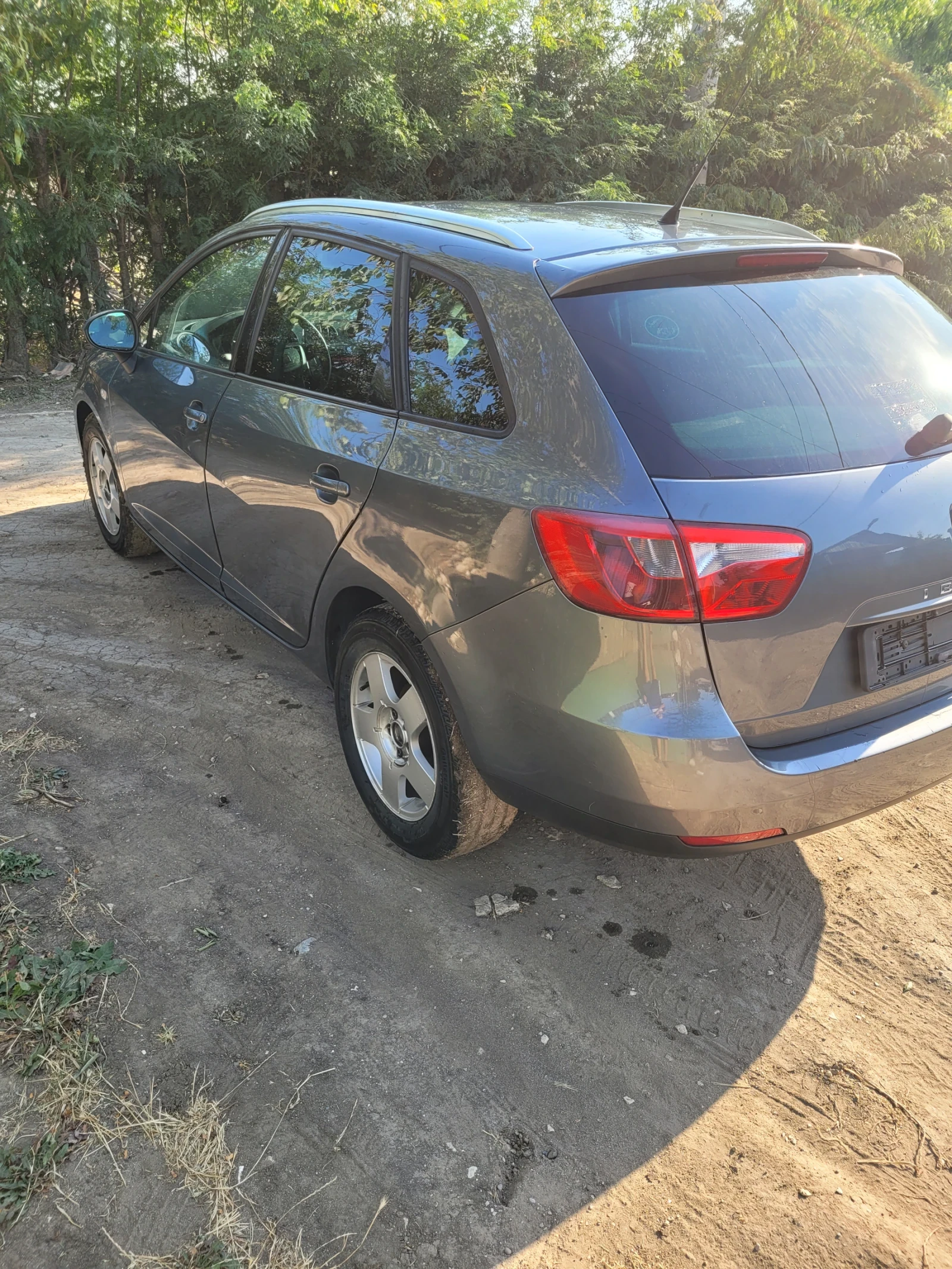 Seat Ibiza 1.6 TDI  - изображение 7