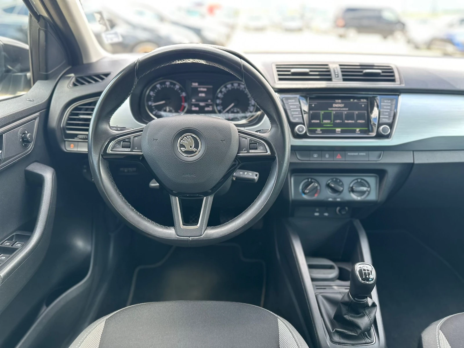 Skoda Fabia / 1.0I / 68000KM / DISTRONIC / EURO 6 / TOP / | Mobile.bg   14