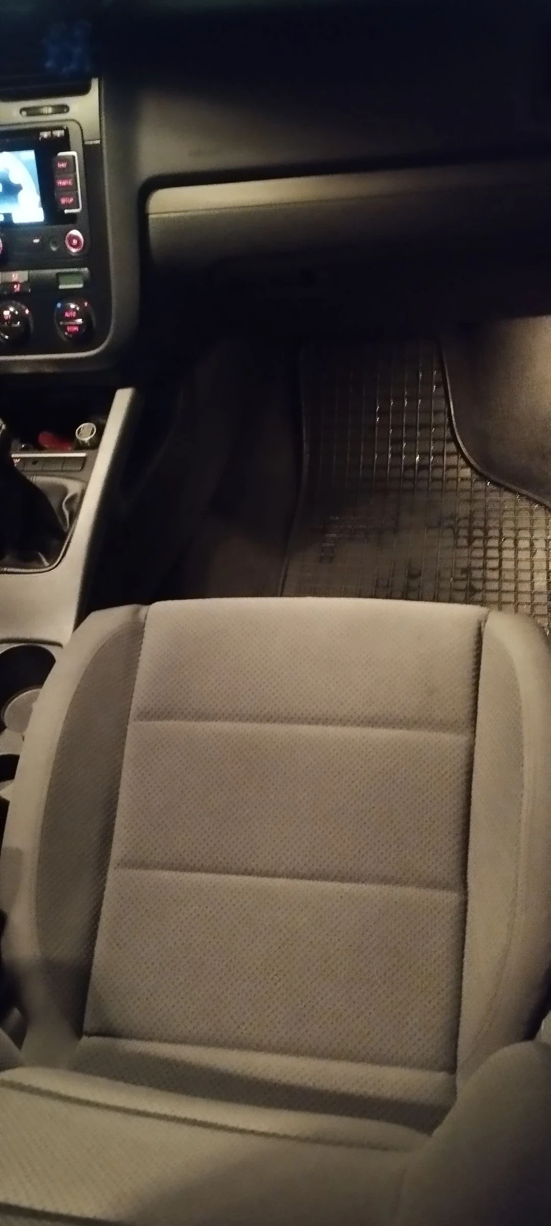 VW Golf 1.6фси 115 - изображение 10