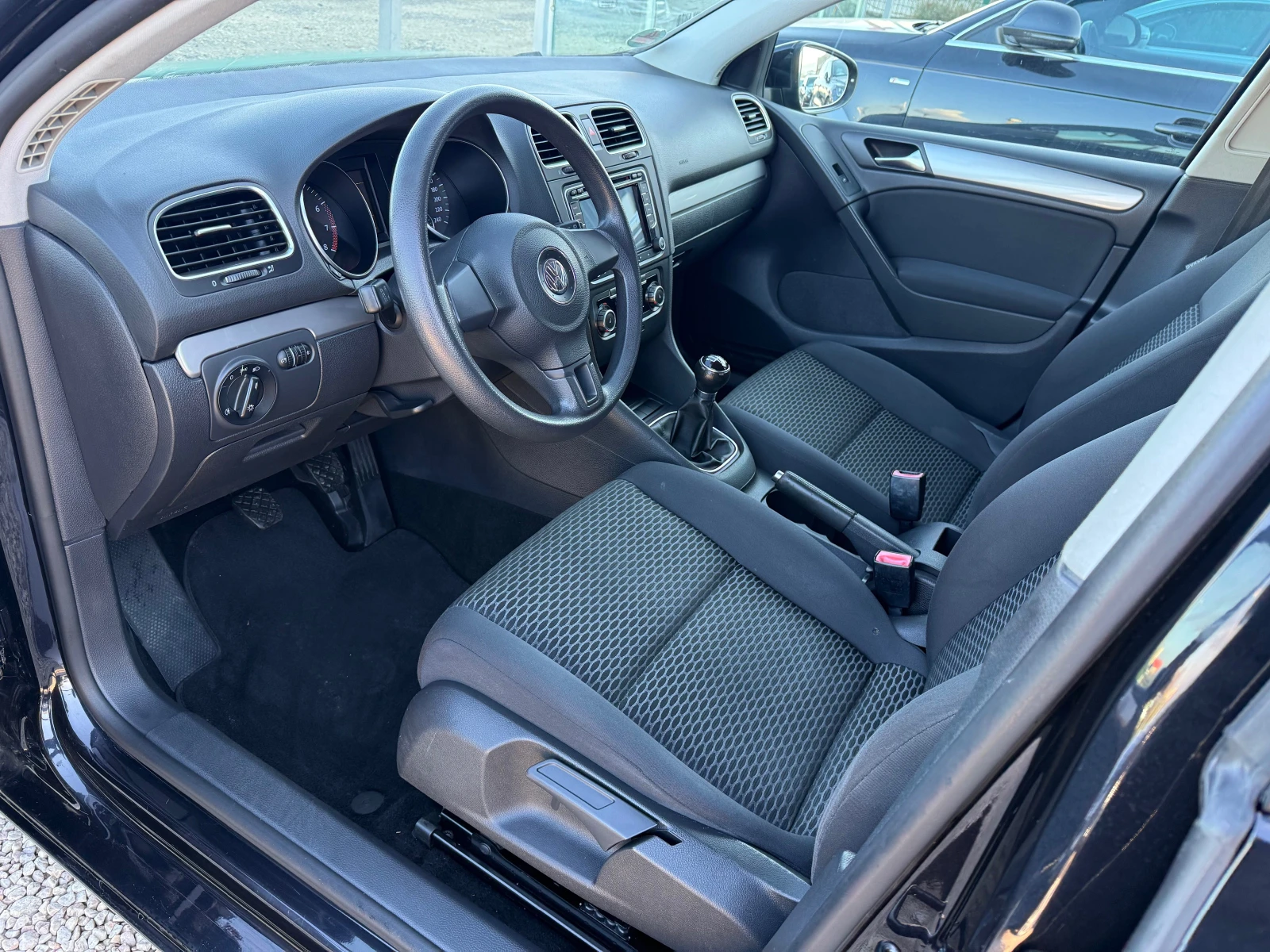 VW Golf TSi, НАВИ, КАМЕРА, ПОДГРЕВ - изображение 8