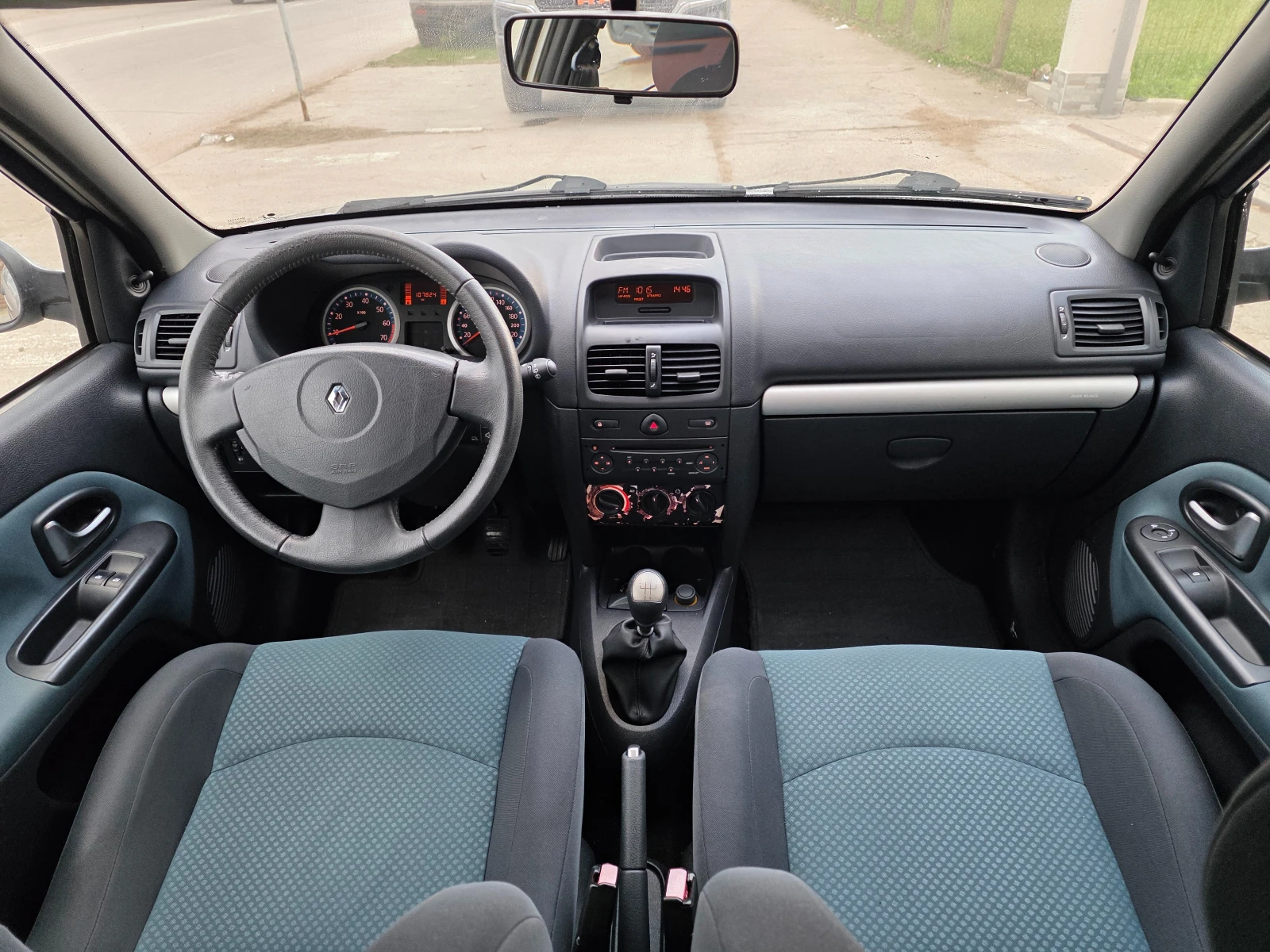 Renault Clio 1.2i Realni KL - изображение 9